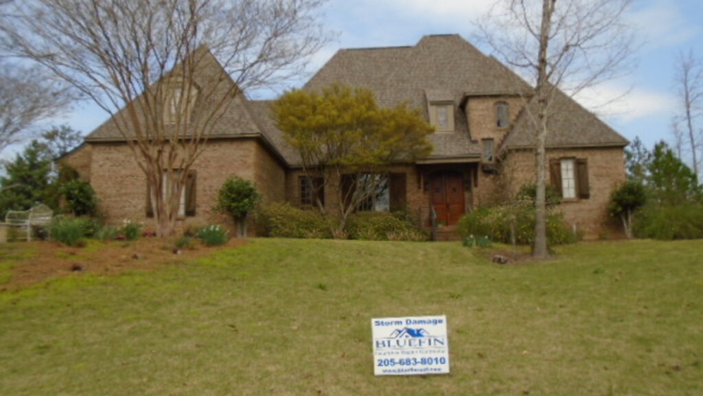 Vestavia Hills, Alabama roof replacement by Bluefin Exteriors